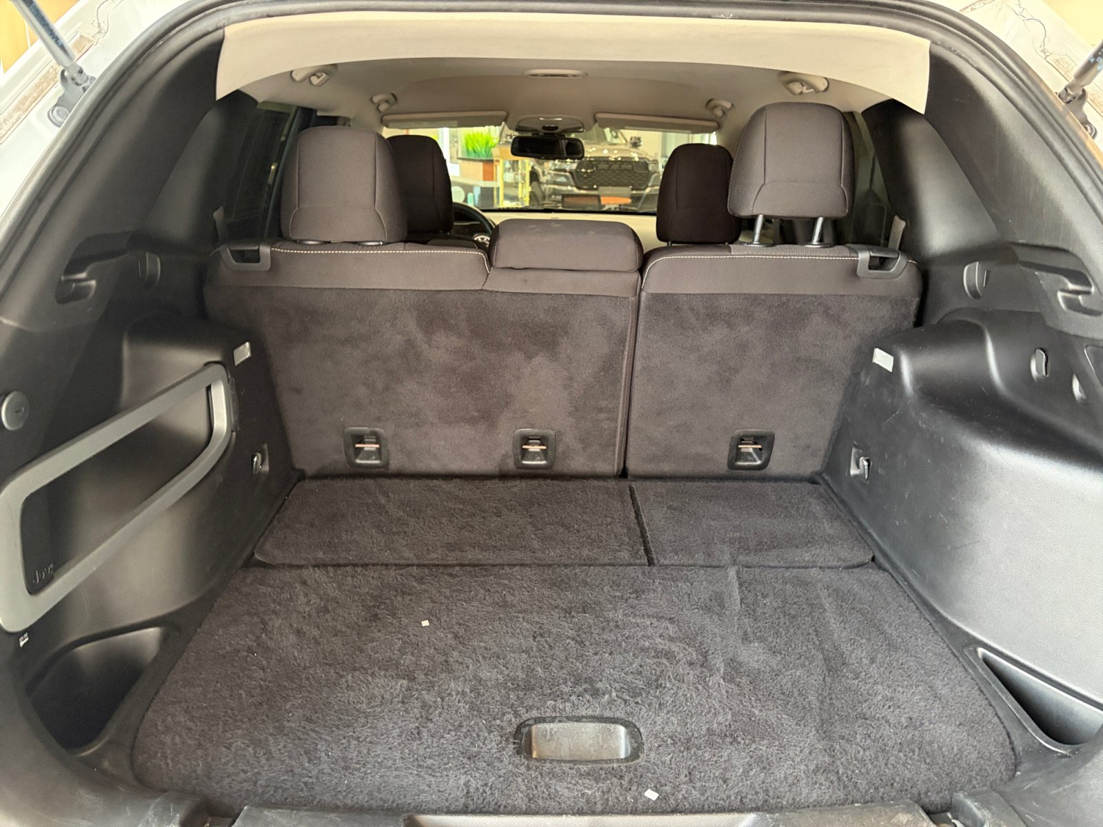 Used 2015 Jeep Cherokee Latitude FWD image 27