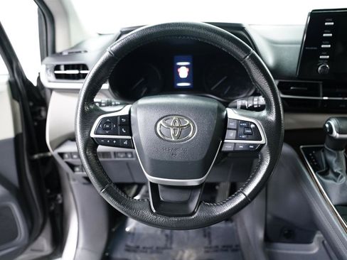 Used 2023 Toyota Sienna XLE image 15