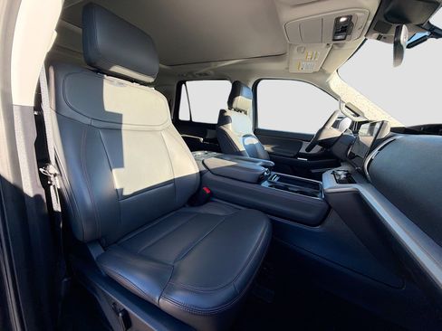 Used 2025 Ford Expedition Max Active image 16