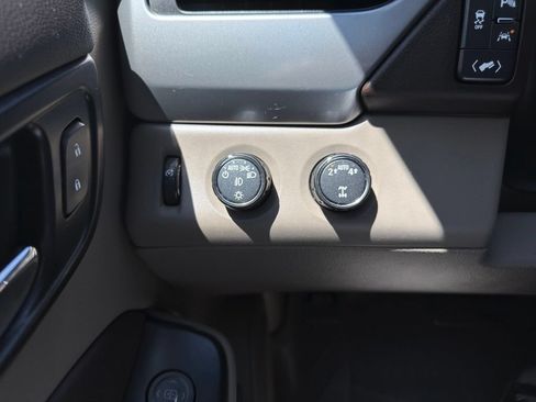 Used 2019 Chevrolet Tahoe LT AWD/4WD image 18