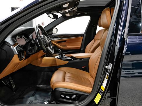 Used 2019 BMW 540i xDrive w/ M Sport Package image 15