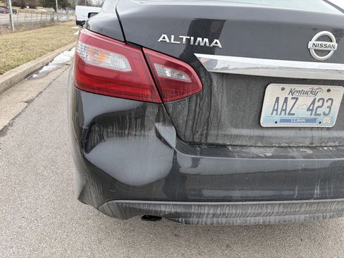 Used 2018 Nissan Altima 2.5 SV image 14