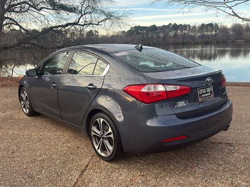 Used 2016 Kia Forte EX image 8