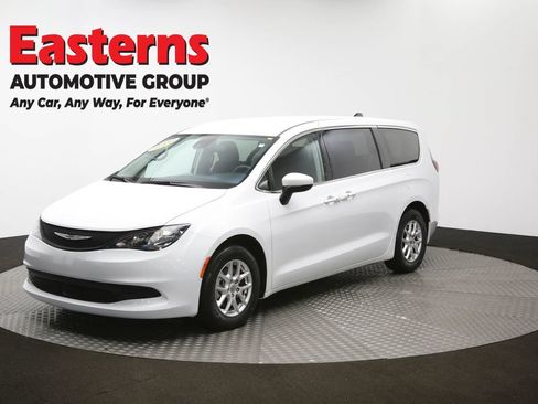 Used 2023 Chrysler Voyager LX FWD image 55