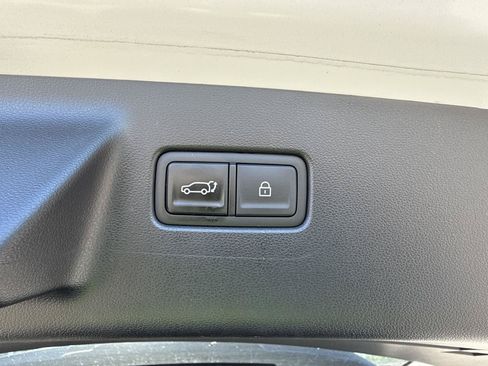 Used 2024 Hyundai Santa Fe SEL FWD image 15