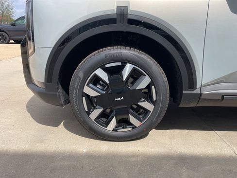 New 2027 Kia Telluride S image 17