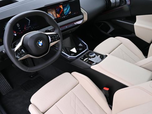 Certified 2025 BMW X3 xDrive30 w/ Premium Package AWD/4WD image 14