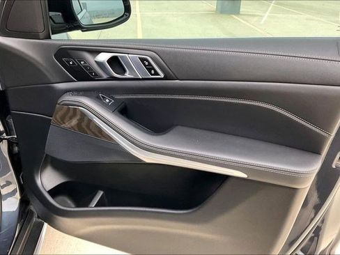 Used 2022 BMW X5 xDrive40i w/ Luxury Seating Package image 29