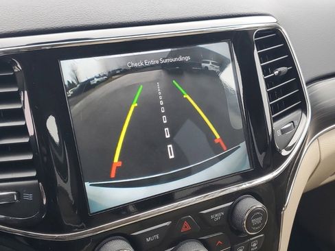 Used 2020 Jeep Grand Cherokee Limited w/ Premium Lighting Group image 23