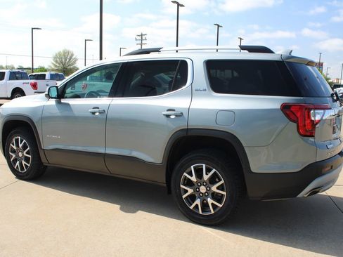 Used 2023 GMC Acadia SLE w/ Driver Convenience Package image 17