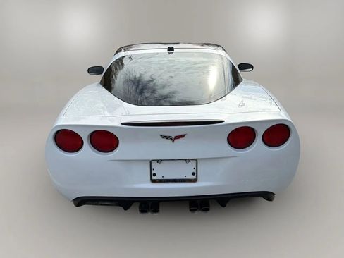 Used 2005 Chevrolet Corvette Coupe w/ Preferred Equipment Group RWD image 3