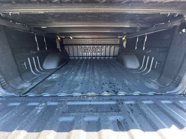 Used 2020 GMC Canyon SLE w/ Elevation Edition AWD/4WD image 13