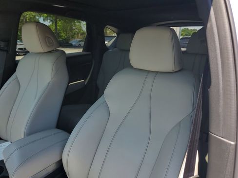 Certified 2025 Acura RDX SH-AWD image 17