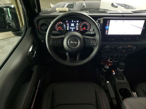 New 2025 Jeep Gladiator Rubicon image 12