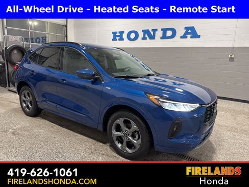 Used 2023 Ford Escape ST-Line Select image 2