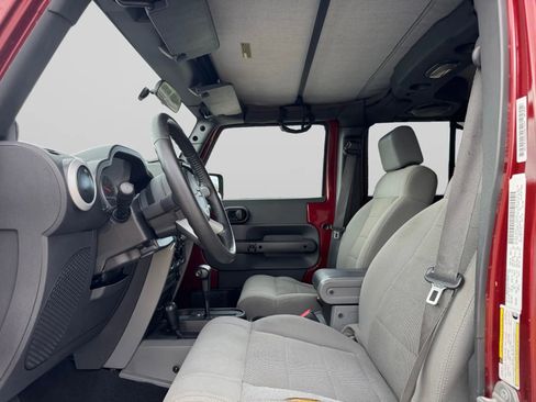 Used 2009 Jeep Wrangler Unlimited Sahara w/ Trailer Tow Group image 17