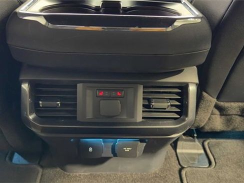 Used 2022 Ford F150 Lariat w/ Equipment Group 502A High image 19