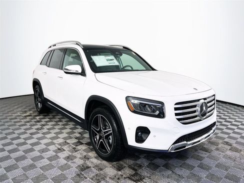 New 2026 Mercedes-Benz GLB 250 4MATIC image 8