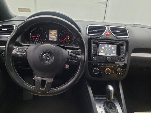 Used 2015 Volkswagen Eos Final Edition FWD image 22