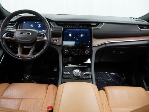 Certified 2024 Jeep Grand Cherokee L Summit w/ High Altitude Package image 27