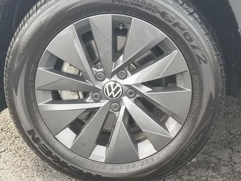 Used 2022 Volkswagen Taos S image 27