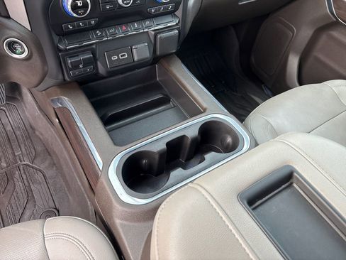 Certified 2022 GMC Sierra 1500 SLT w/ SLT Premium Package image 24