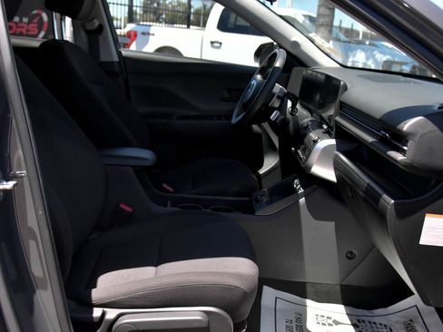 Used 2024 Hyundai Kona SEL FWD image 50