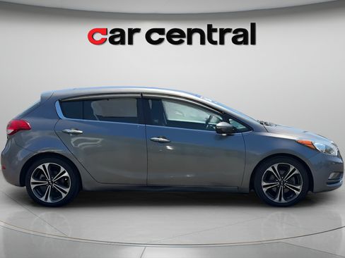 Used 2016 Kia Forte EX FWD image 6