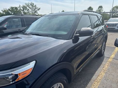 Used 2024 Ford Explorer XLT AWD/4WD image 20