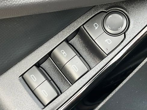 New 2026 Chevrolet Equinox LT w/ Convenience Package II image 13