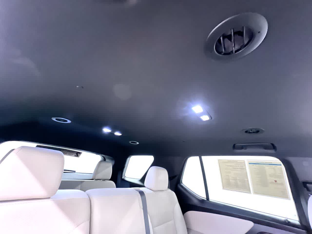 Used 2023 Chevrolet Traverse LS FWD image 39