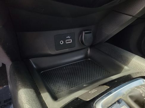 Used 2020 Nissan Rogue Sport S FWD image 31