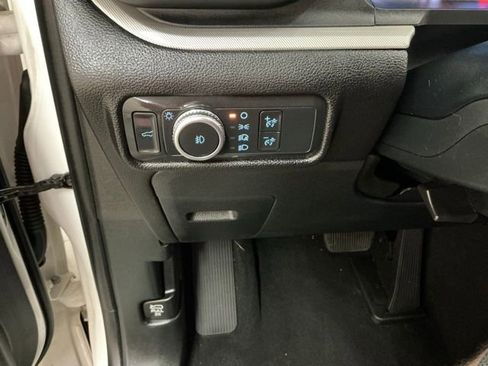 Used 2022 Ford Explorer XLT w/ Equipment Group 202A AWD/4WD image 23