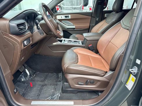 Used 2022 Ford Explorer King Ranch w/ Premium Technology Package image 20