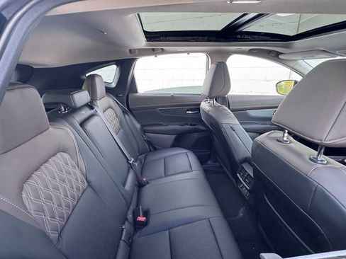 New 2025 Nissan Murano Platinum image 12