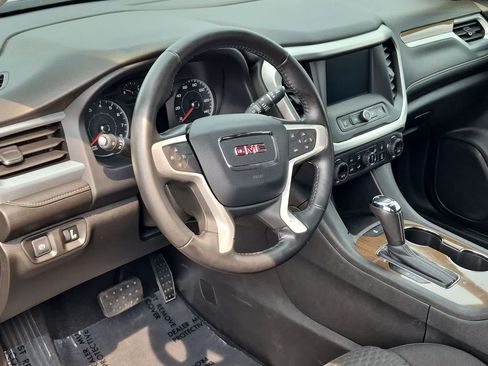 Used 2019 GMC Acadia SLE FWD image 2