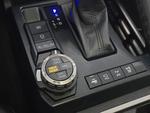 Used 2024 Toyota Tacoma TRD Off-Road w/ TRD Off Road Premium Package image 34