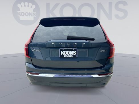 Certified 2025 Volvo XC90 B5 Plus AWD/4WD image 5