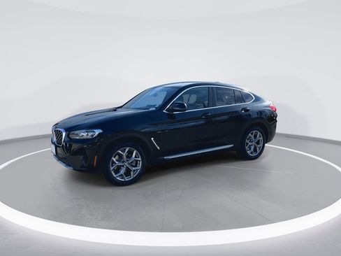 Certified 2023 BMW X4 xDrive30i w/ Premium Package image 4