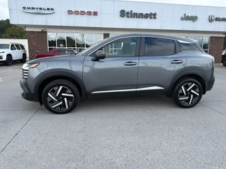 Used 2025 Nissan Kicks SV FWD video 2