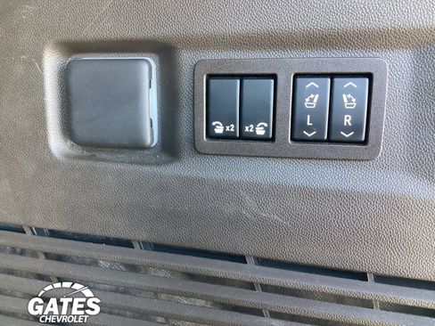 Used 2025 Chevrolet Tahoe Z71 w/ Comfort Package AWD/4WD image 15