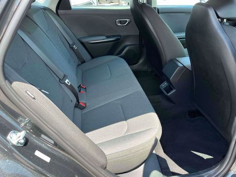 Certified 2025 Kia K4 FWD image 9