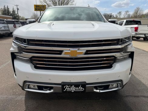 Used 2020 Chevrolet Silverado 1500 High Country w/ Technology Package image 3