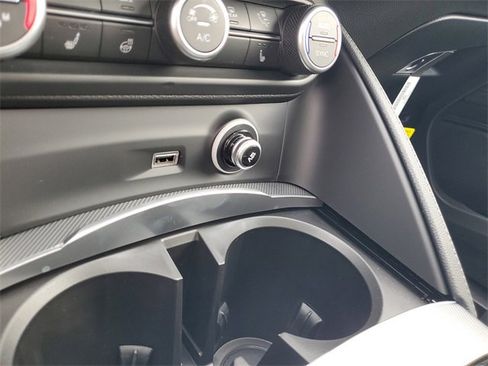 New 2025 Alfa Romeo Stelvio Sprint w/ Convenience Package image 30
