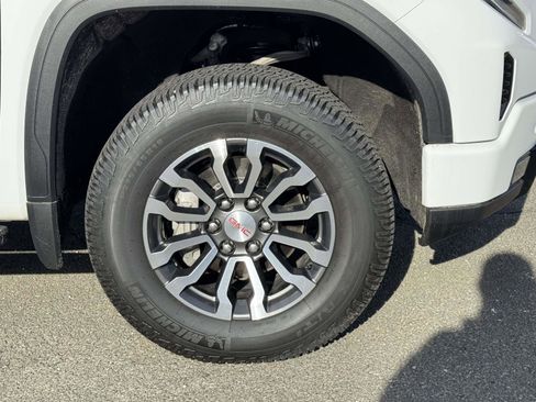 Used 2022 GMC Sierra 1500 AT4 w/ AT4 Premium Package image 6