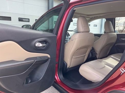 Used 2016 Jeep Cherokee Limited w/ Luxury Group image 22