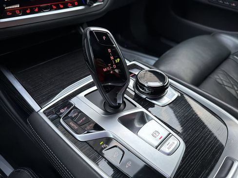 Used 2019 BMW 750i xDrive AWD/4WD image 23
