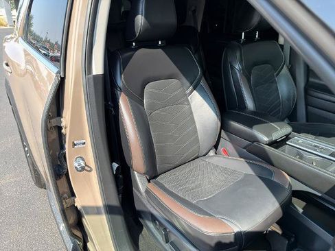 Used 2023 Nissan Pathfinder Platinum w/ Cargo Package FWD image 8