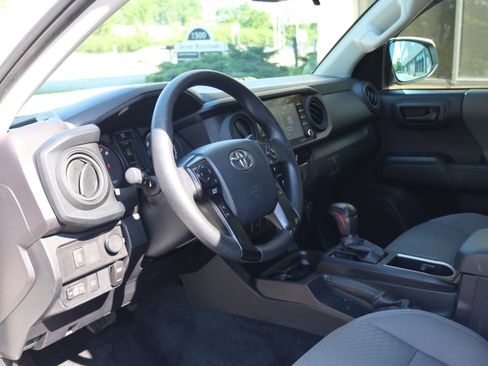 Used 2023 Toyota Tacoma SR AWD/4WD image 34