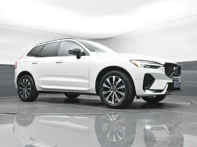 Used 2024 Volvo XC60 B5 Plus w/ Protection Package Premier AWD/4WD image 35